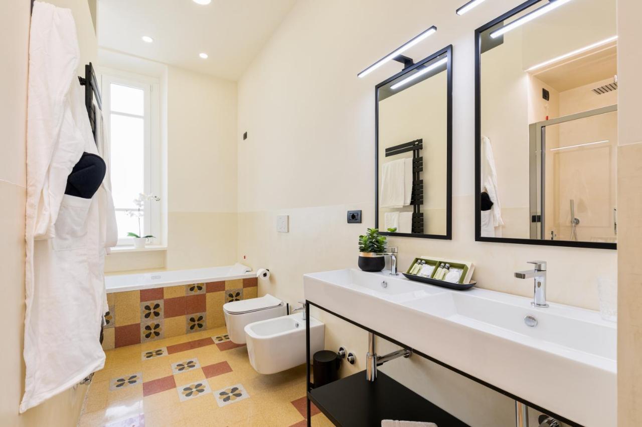 Foresteria Di Piazza Cavour - Luxury Suites & Guest House Рим Экстерьер фото
