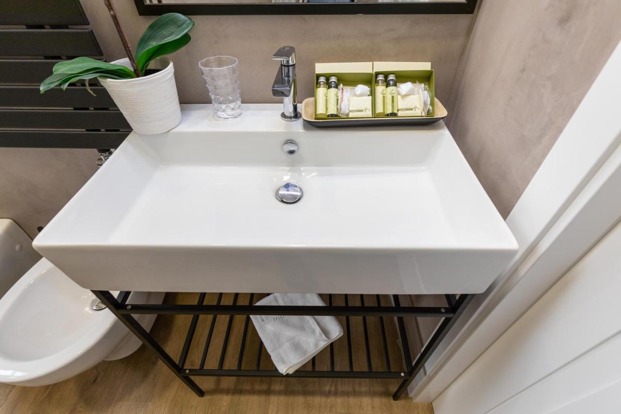 Foresteria Di Piazza Cavour - Luxury Suites & Guest House Рим Экстерьер фото