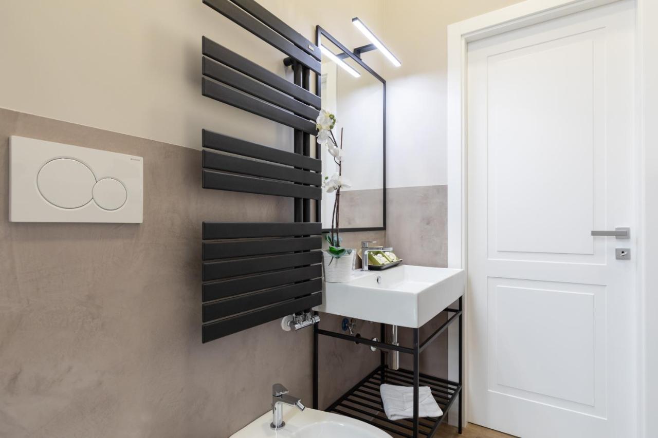 Foresteria Di Piazza Cavour - Luxury Suites & Guest House Рим Экстерьер фото